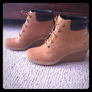 Timberland Women’s Amston Wedge Boots